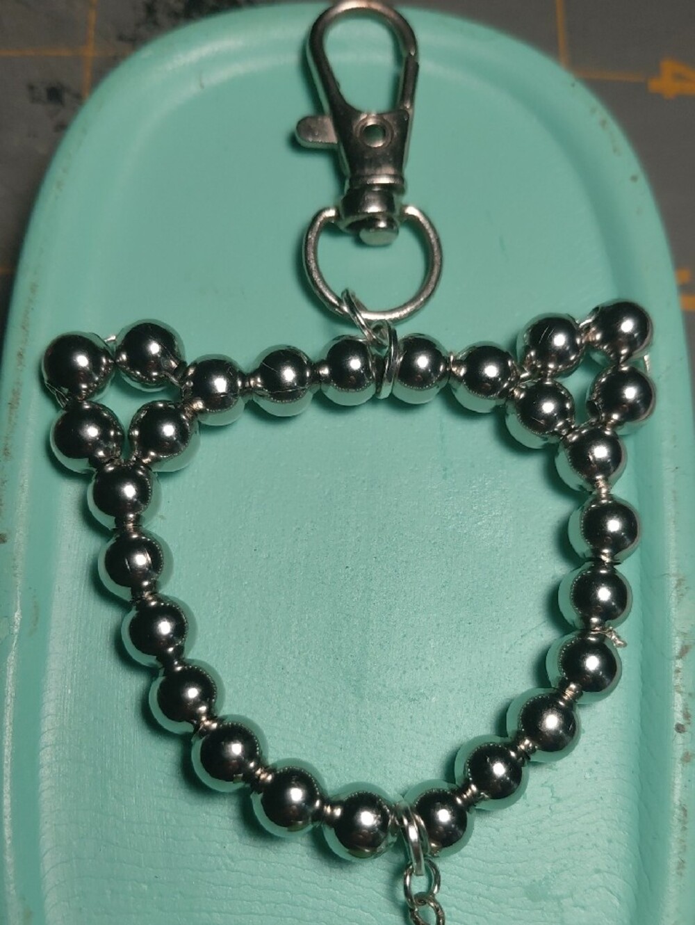 Handcrafted Beaded Cat Keychain - Picture 4 of 5